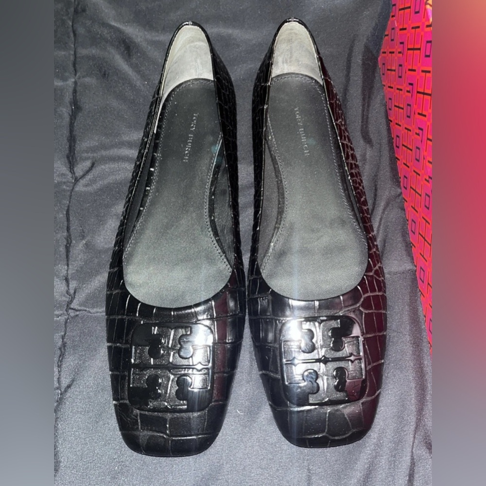Tory Burch Black Embossed Loafers